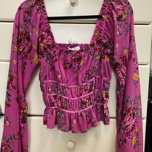 Beautiful floral WAYF blouse, never worn, casual corset effect on the body.